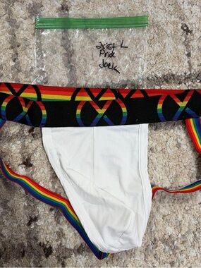 2xist White Jockstrap with Rainbow Peace-Waistband